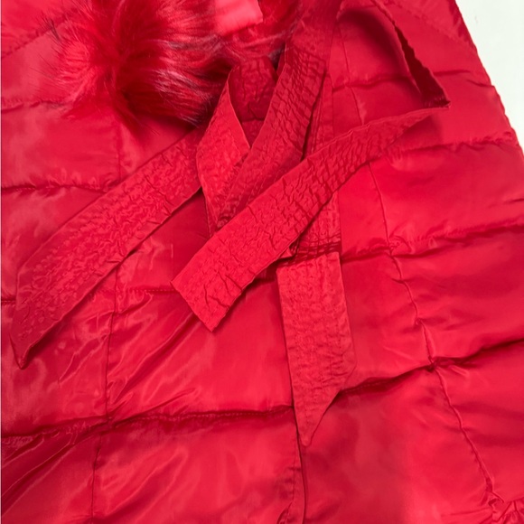 NWT Women's Long Red Puffer Coat with Hood - Size M - Picture 7 of 8